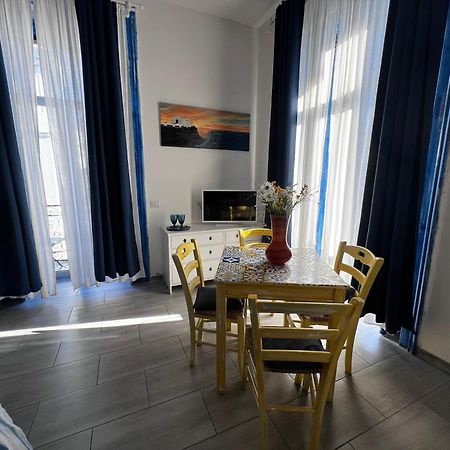 Napoli Da Vivere Suites Giudecca Esterno foto