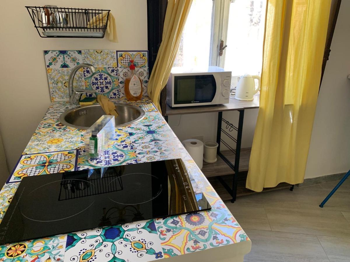 Napoli Da Vivere Suites Giudecca Esterno foto