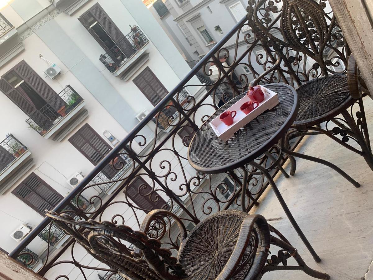Napoli Da Vivere Suites Giudecca Esterno foto