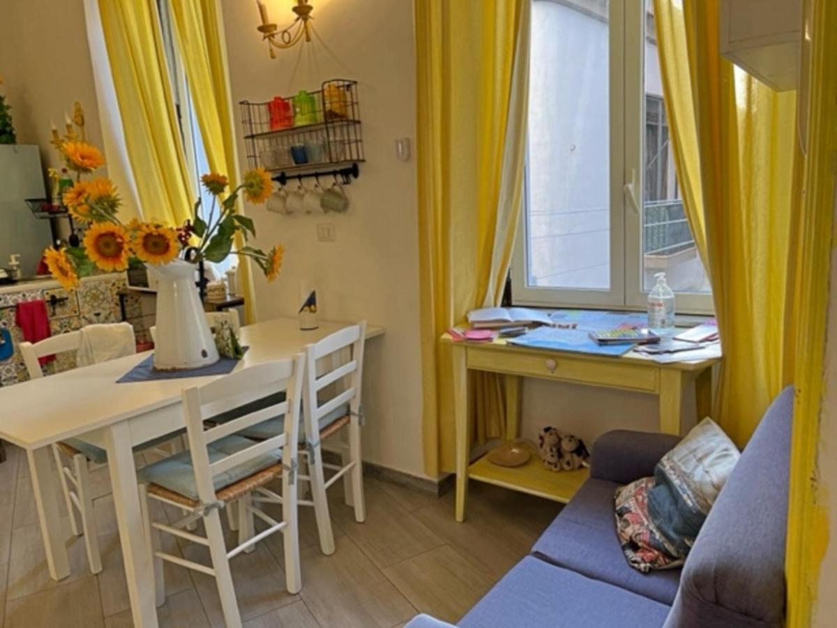 Napoli Da Vivere Suites Giudecca Esterno foto