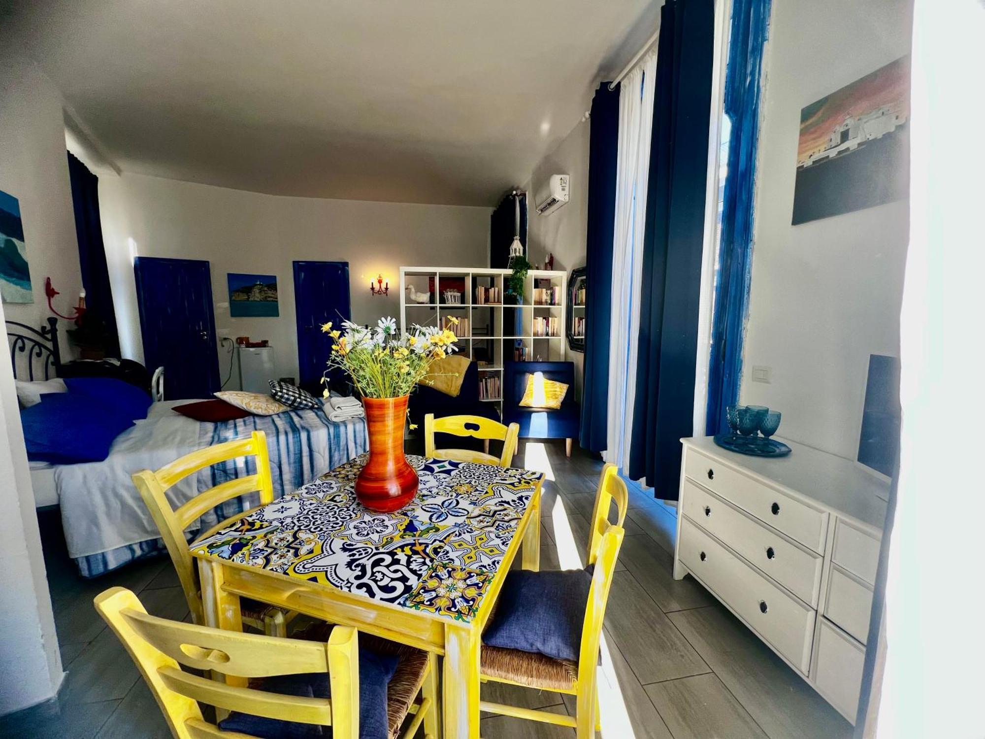 Napoli Da Vivere Suites Giudecca Esterno foto